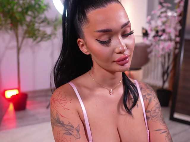 SashaFererra live cam on BongaCams