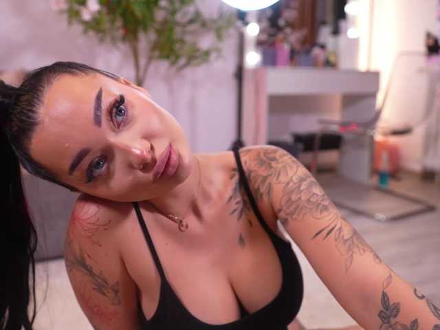 SashaFererra live cam on BongaCams