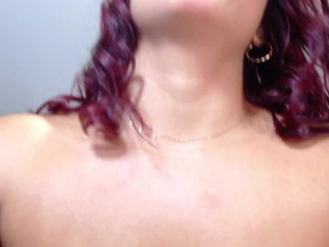 HornyCute live cam on BongaCams