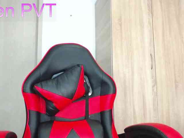 HornyCute webcam