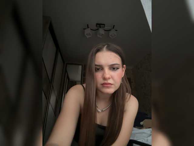 Mika-Sparkle live cam on BongaCams