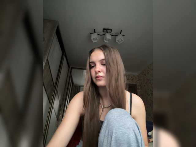 Mika-Sparkle live cam on BongaCams