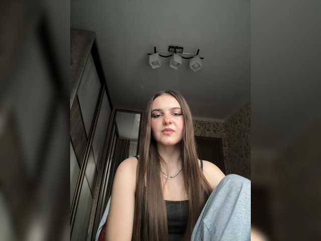 Mika-Sparkle live cam on BongaCams