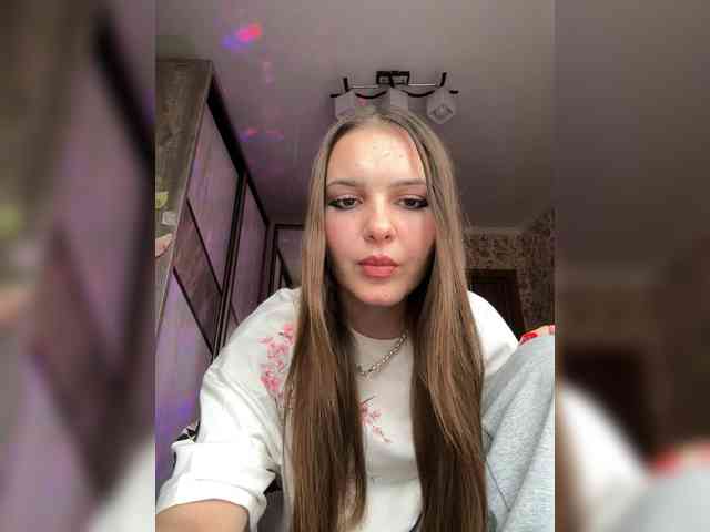 Mika-Sparkle webcam
