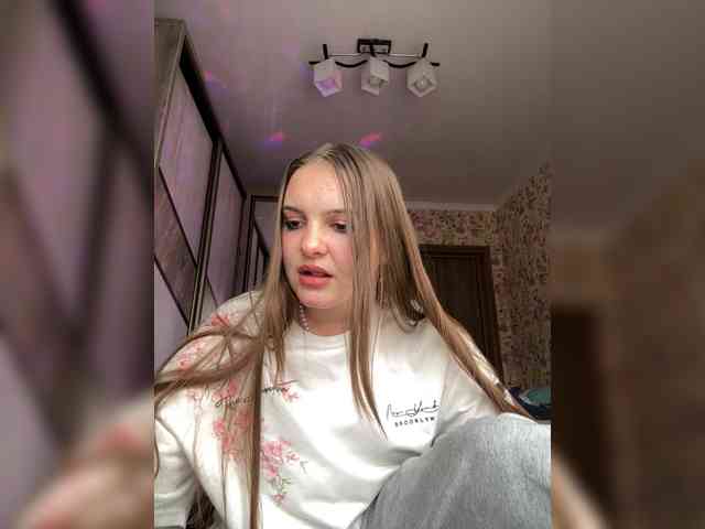 Mika-Sparkle webcam