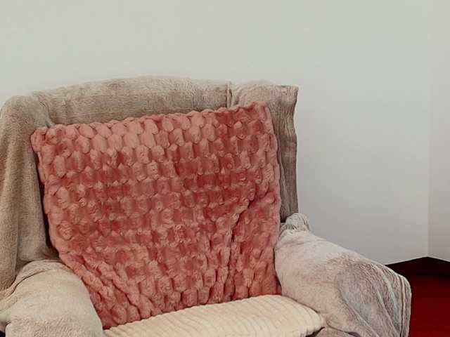 JuicyMisha live cam preview