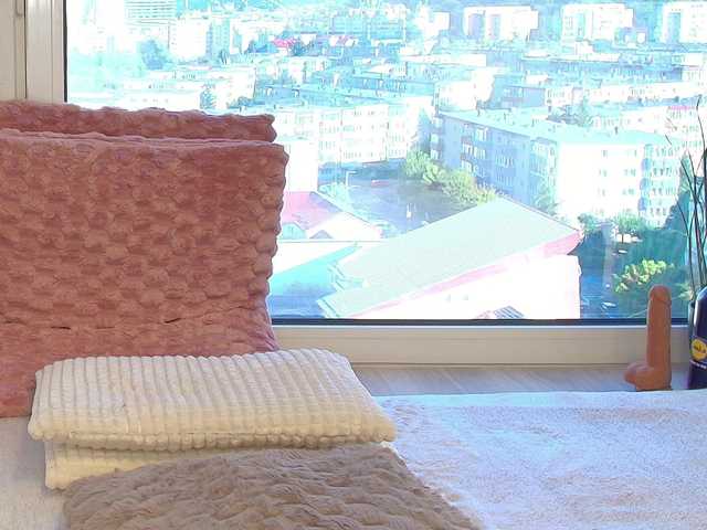 JuicyMisha live cam on BongaCams