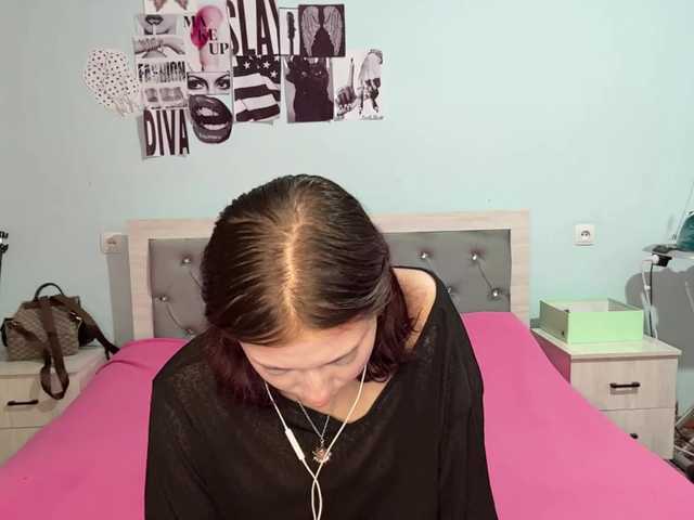 AntonettaMirto live cam on BongaCams