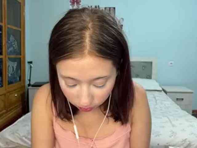 AntonettaMirto webcam