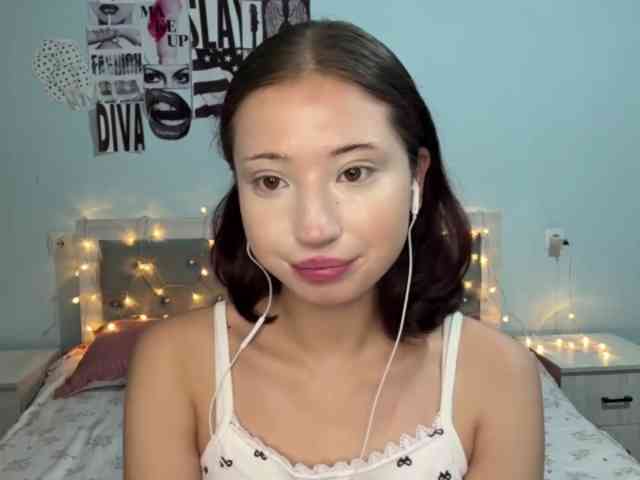 AntonettaMirto webcam