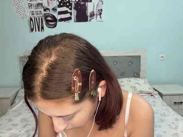 AntonettaMirto webcam