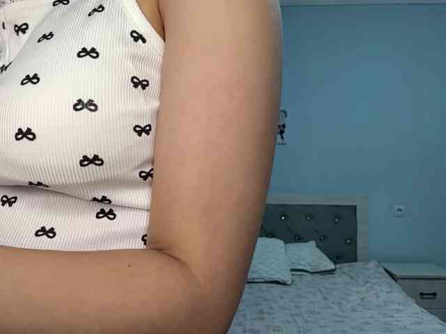 AntonettaMirto webcam