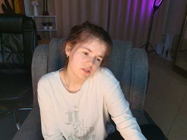 Lilith-BloomX webcam bongacams model stream image