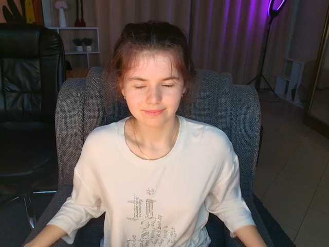 Lilith-BloomX webcam bongacams model stream image