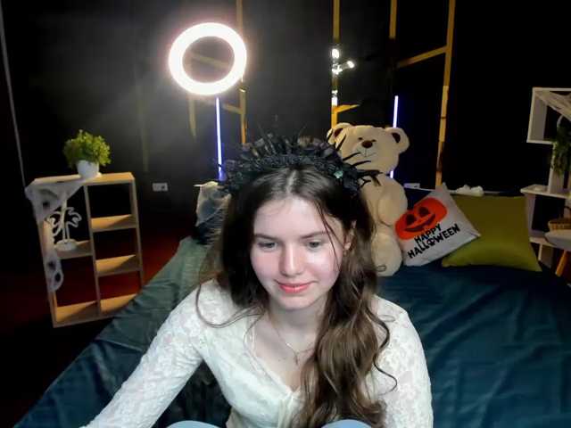 Lilith-BloomX live cam