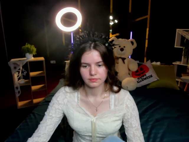 Lilith-BloomX live cam