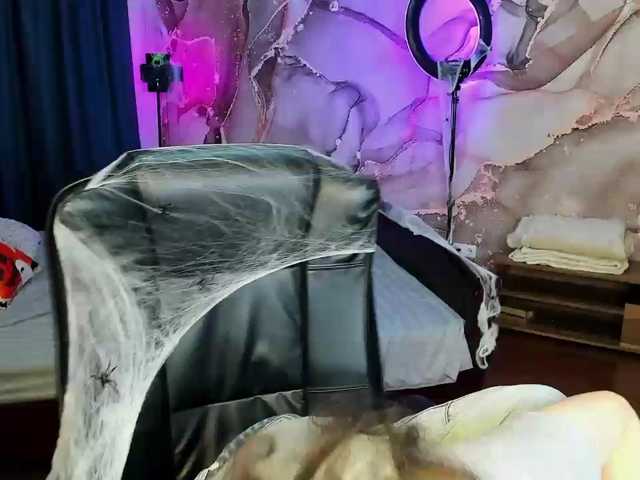 Lilith-BloomX live cam on BongaCams