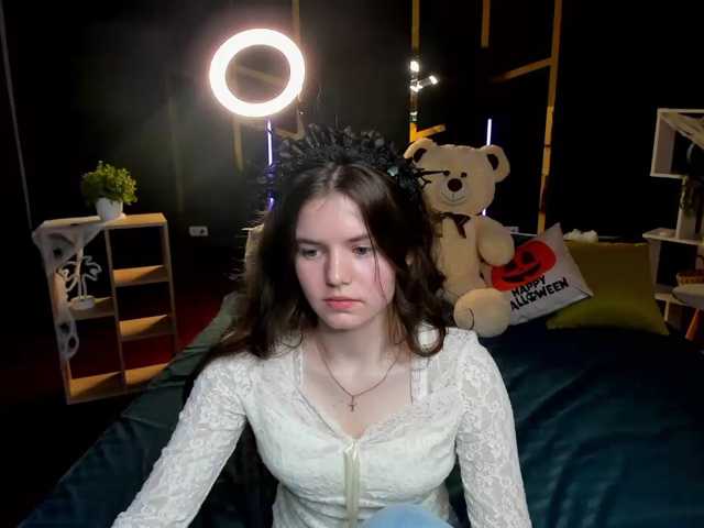 Lilith-BloomX live cam