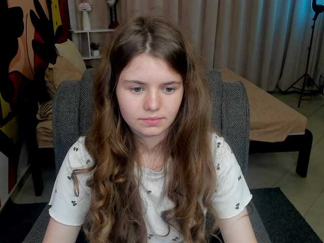 le modèle Lilith-BloomX est en webcam porno dans un show sur le site bongacams, il possède les tags suivants: White/Caucasian,Redhead,Shaved