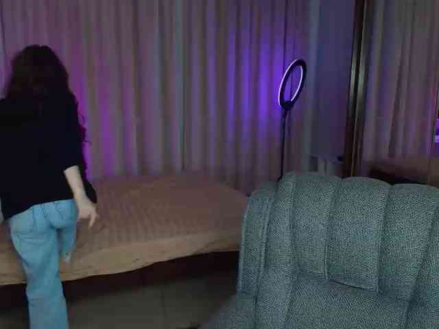 Lilith-BloomX webcam