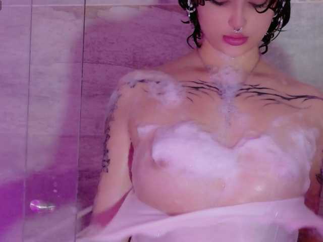 CloeeMiller live cam on BongaCams