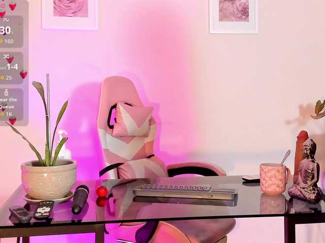 CloeeMiller live cam on BongaCams