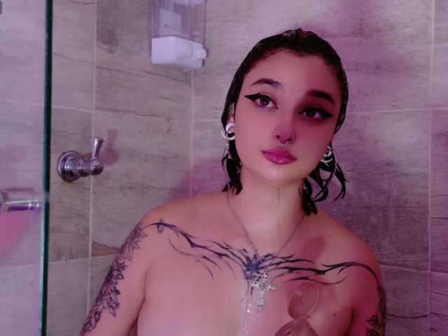 CloeeMiller live cam on BongaCams