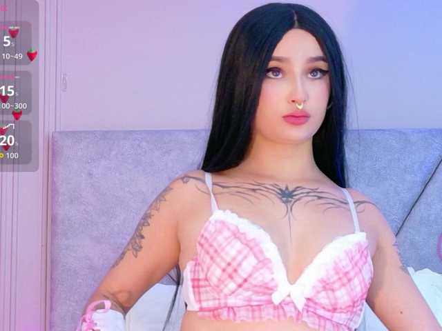 CloeeMiller live cam on BongaCams