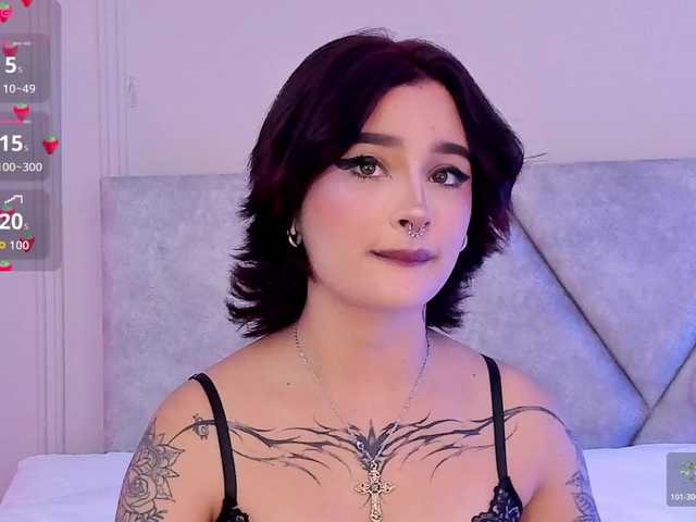 CloeeMiller live cam on BongaCams