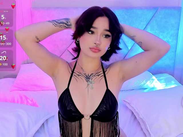 CloeeMiller live cam on BongaCams