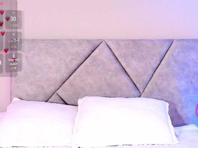 CloeeMiller live cam on BongaCams