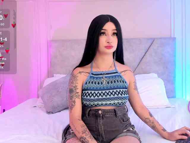 CloeeMiller webcam