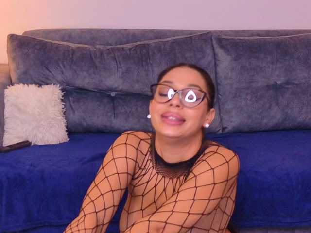 BellaVixen live cam preview