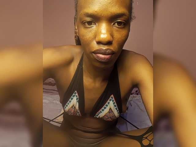 Pinkslut25 live cam on BongaCams