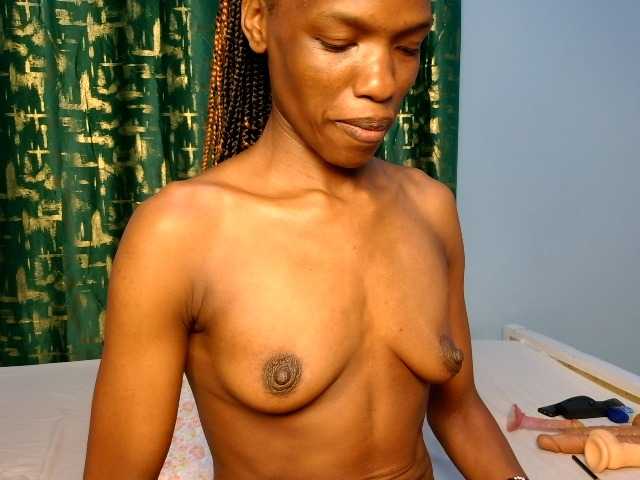 Pinkslut25 live cam on BongaCams