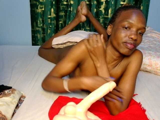 Pinkslut25 live cam on BongaCams