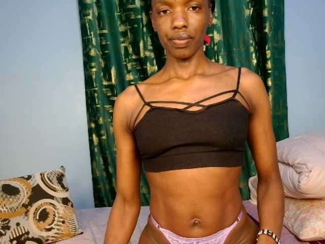 Pinkslut25 live cam preview