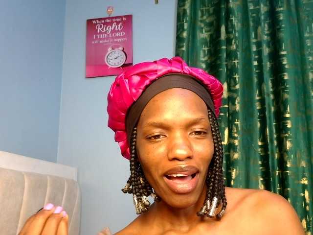 Pinkslut25 live cam on BongaCams