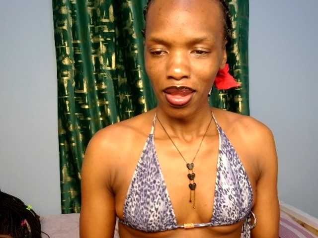 Pinkslut25 live cam on BongaCams