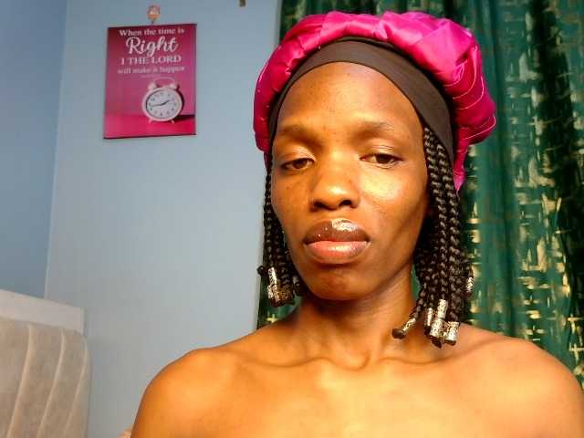 Pinkslut25 live cam on BongaCams