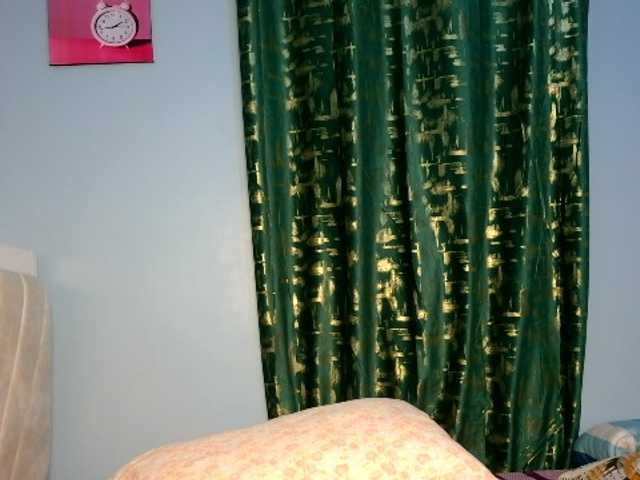 Pinkslut25 live cam preview
