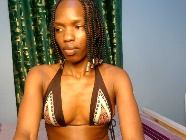Pinkslut25 live cam on BongaCams
