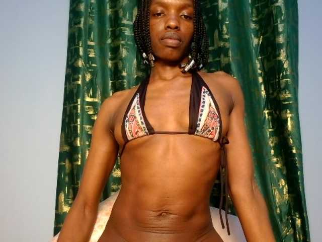 Pinkslut25 live cam on BongaCams