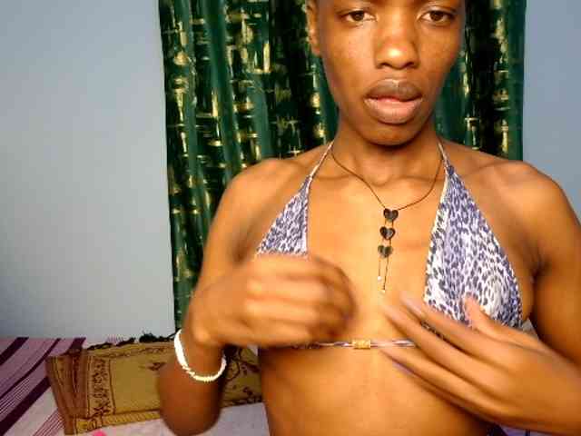 Pinkslut25 webcam