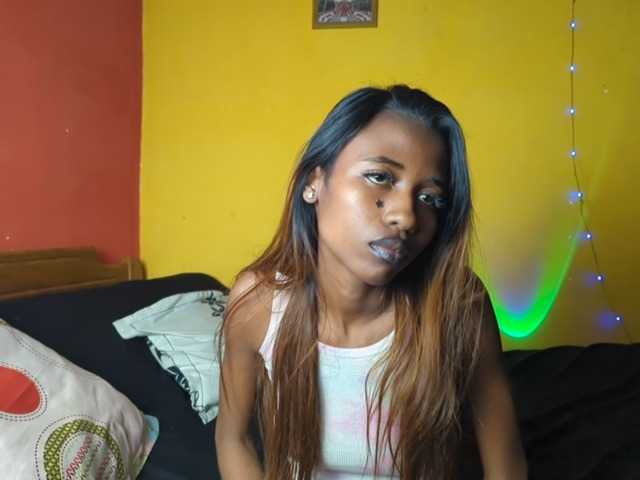Nathascha live cam preview