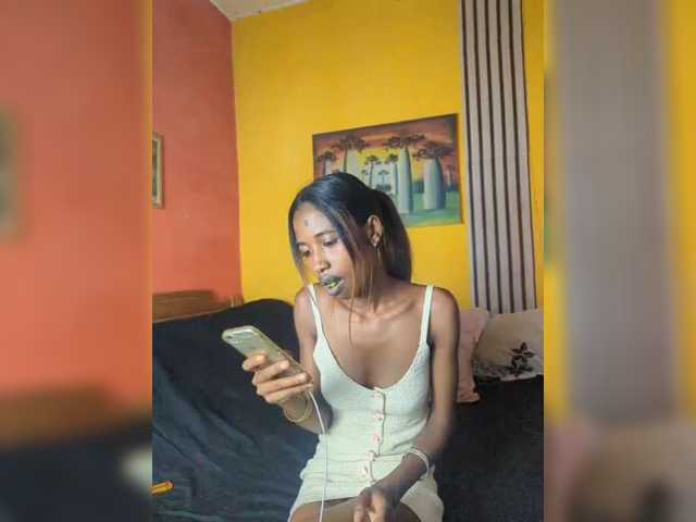 Nathascha live cam on BongaCams