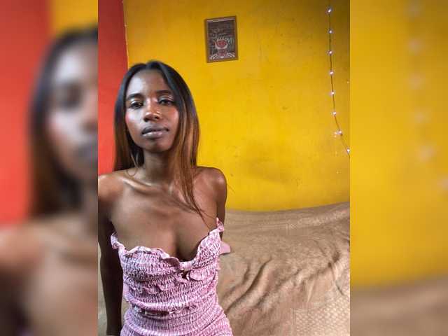 Nathascha live cam on BongaCams