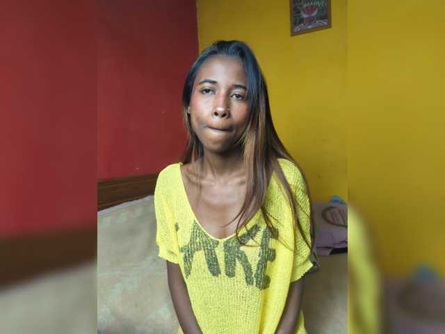Nathascha, en directo ahora en BongaCams