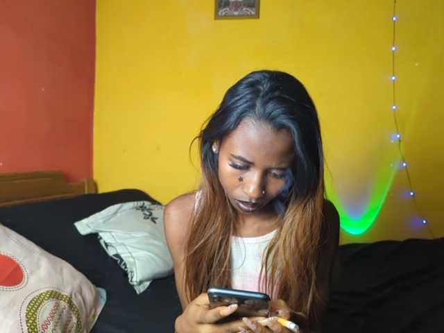 Nathascha live cam preview
