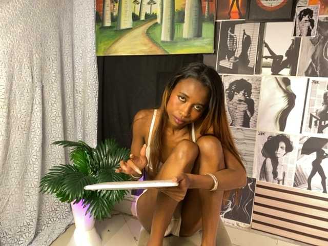 Nathascha live cam on BongaCams